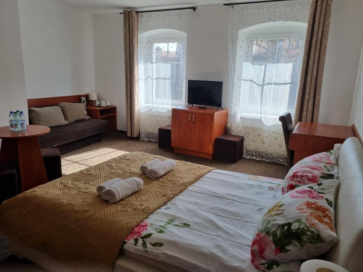 Przy Zelaznym Moscie Bed and Breakfast Kłodzko Exteriör bild